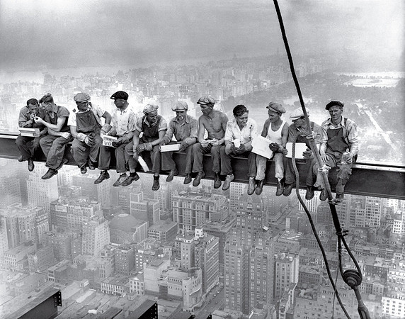 Charles C Ebbets - Lunch Atop A Skyscraper, 1932