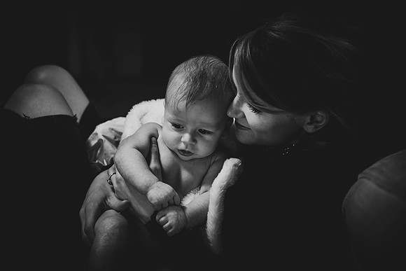 Family portait mother and daughter