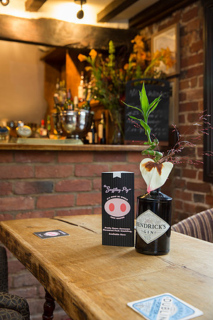 The Greyhound, Reading (12)