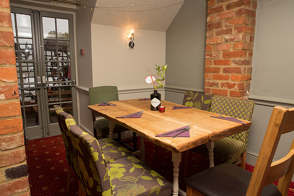 The Greyhound, Reading (32)