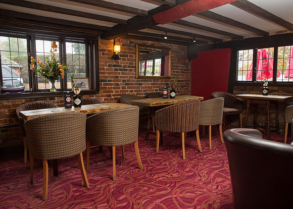 The Greyhound, Reading (9)