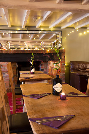 The Greyhound, Reading (29)