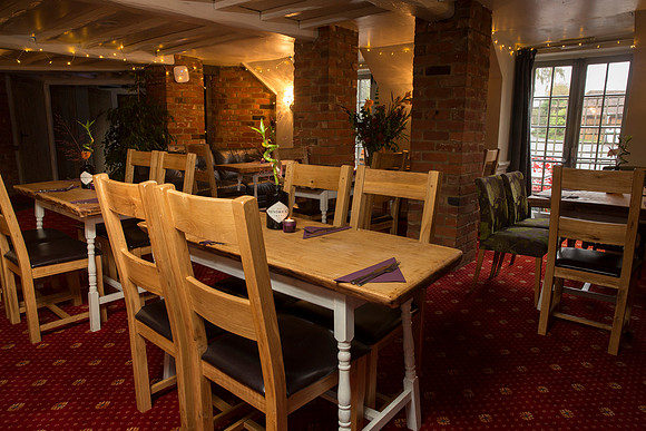 The Greyhound, Reading (35)