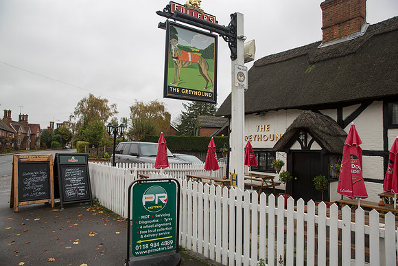 The Greyhound, Reading (4)