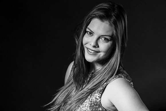 Female-studio-portrait-headshot